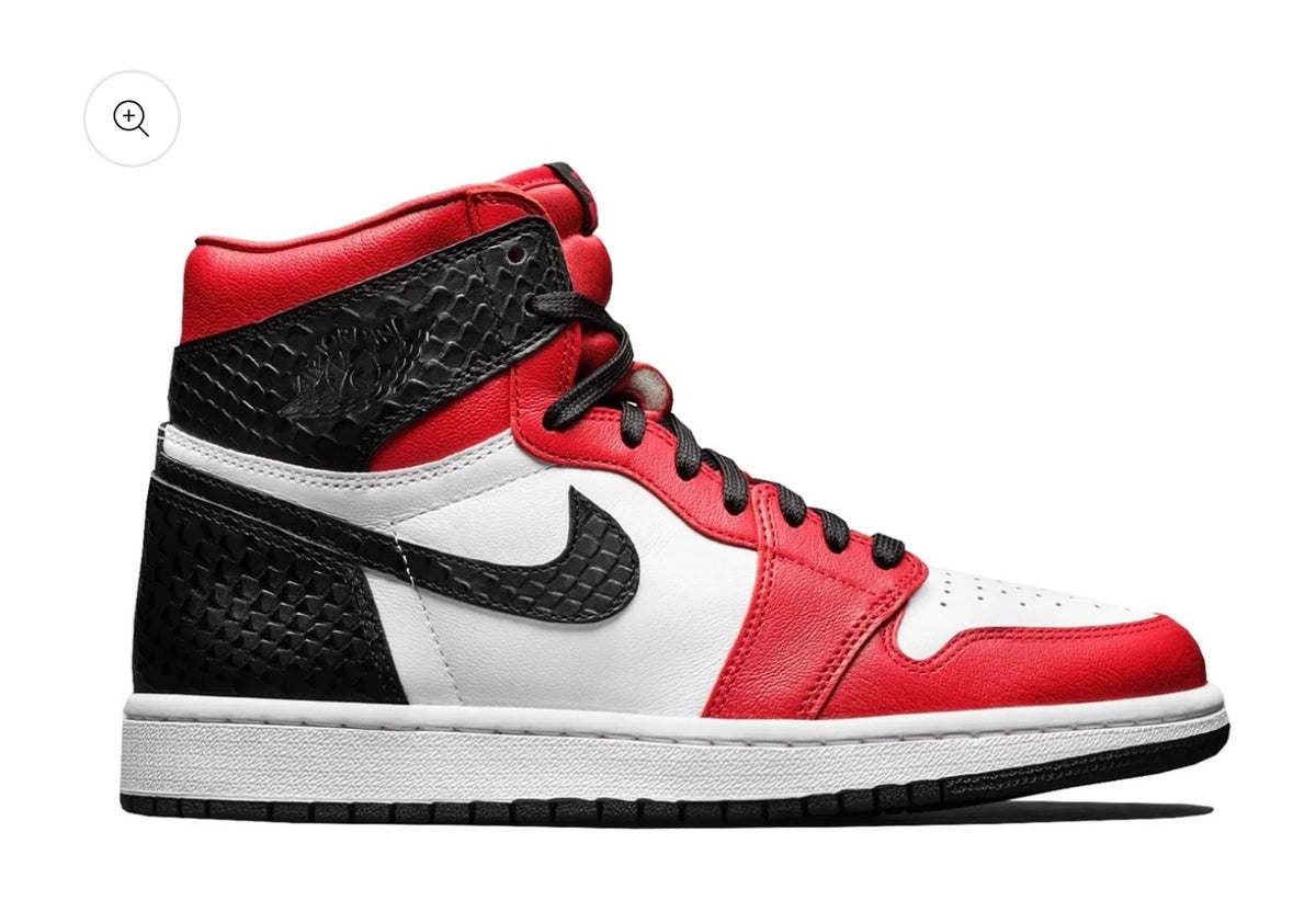Jordan 1 Retro Satin Snake Chicago